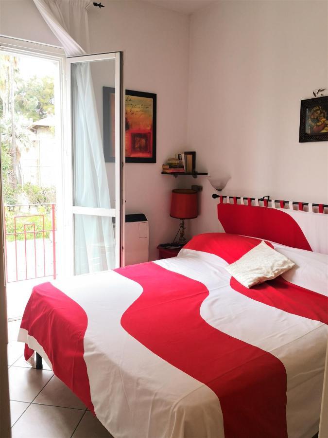 La Gardenia Vacanze Al Mare Диано Марина Екстериор снимка